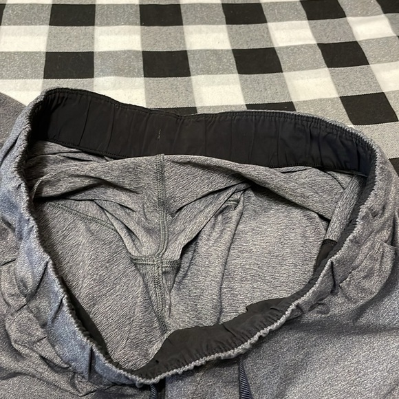 Lululemon On The Fly Pull-On Pant 28" Joggers Heathered Grey Black Sz 10 Stretch - Picture 6 of 16